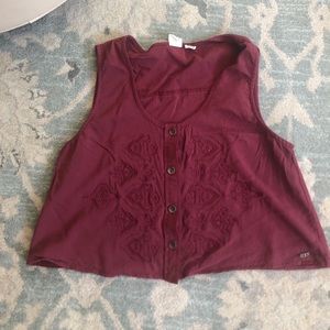 ROXY button up crop tank!